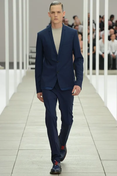 Look 26